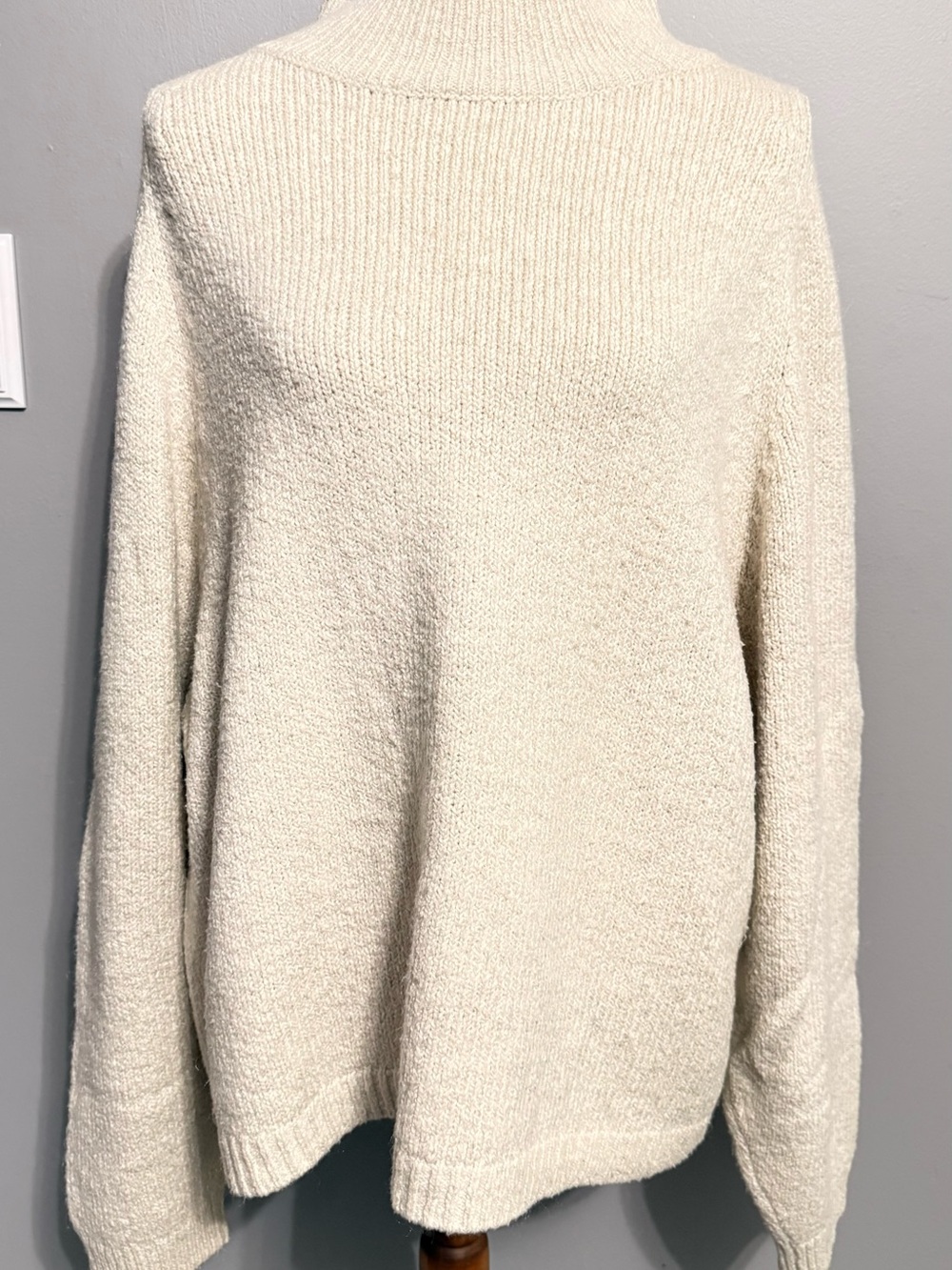 Old Navy Cream Cozy Ribbed Turtleneck Sweater